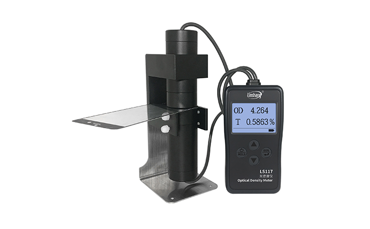 LS117透光率儀檢測(cè)手機(jī)蓋板